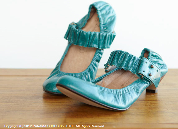 写真-パナマシューズホームページより抜粋：パナマシューズで作られた靴底の柔らかい歩きやすい靴